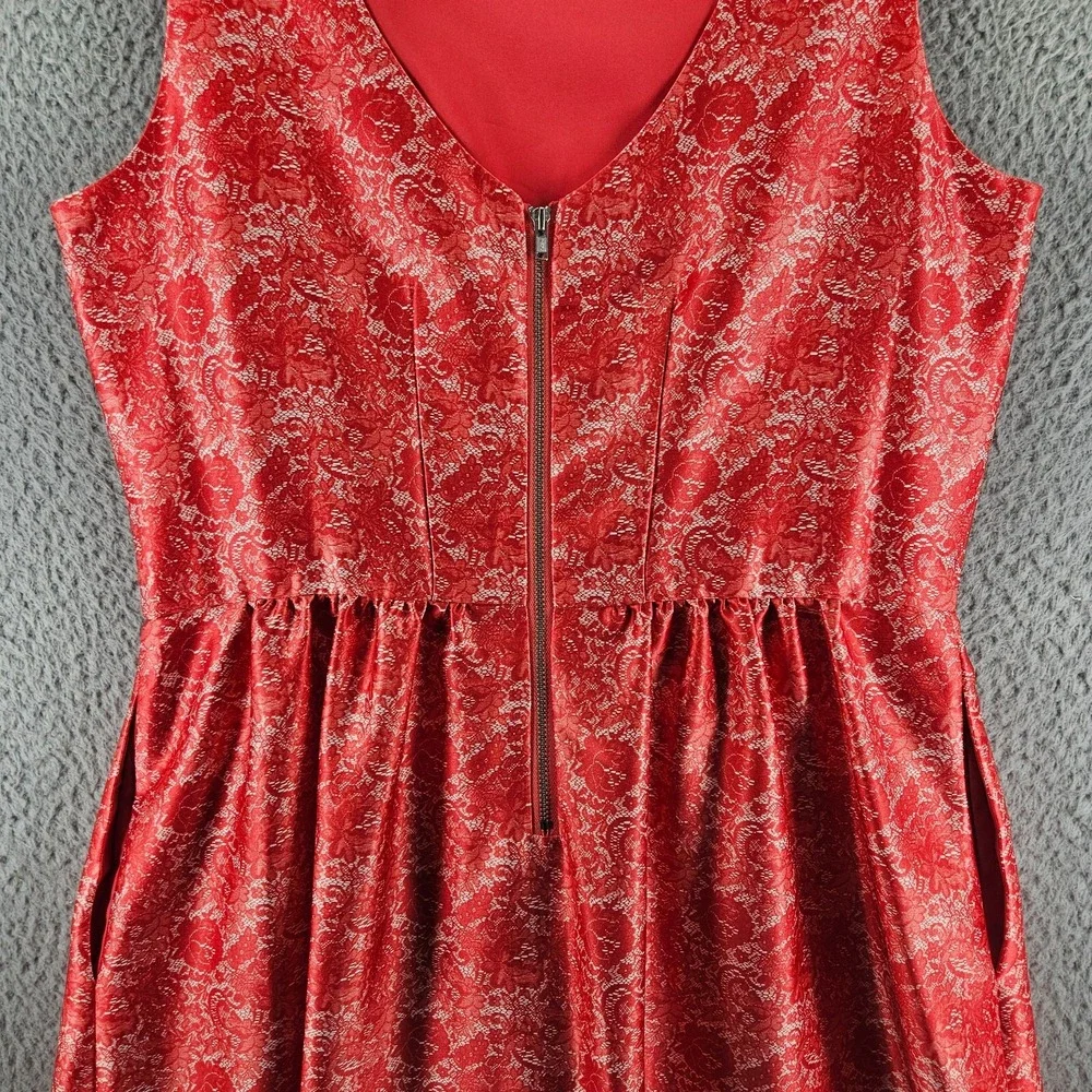The Limited Dress Size 8 Fit and Flare Floral Print Back Zip Pocket Red White -8